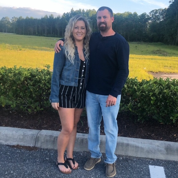 Black and White 🖤🤍 Striped Romper - Picture 3 of 3